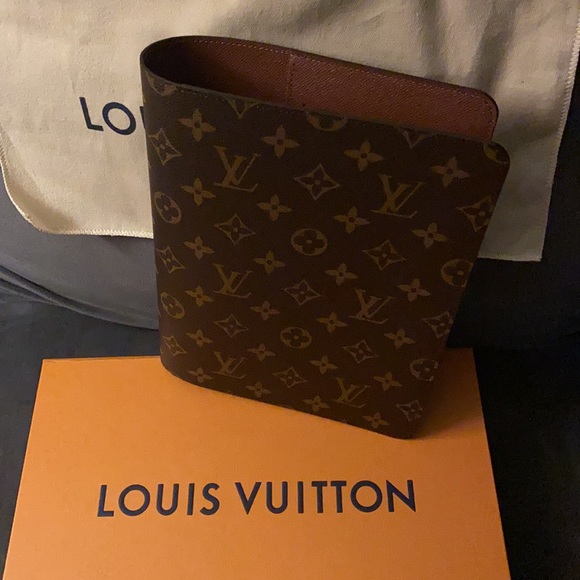 ❌SOLD❌Authentic LV Desk Agenda. Get It NOW - Picture 5 of 5
